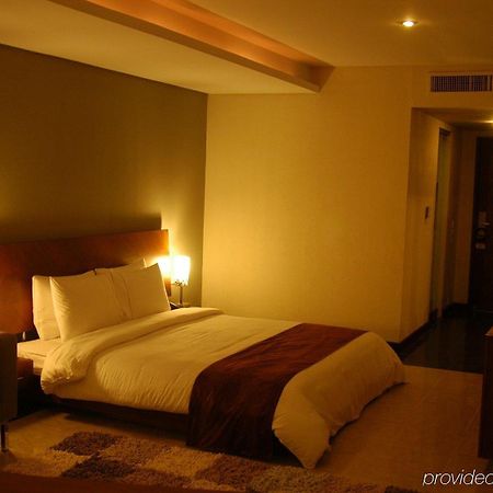 Hotel One Sialkot Quarto foto